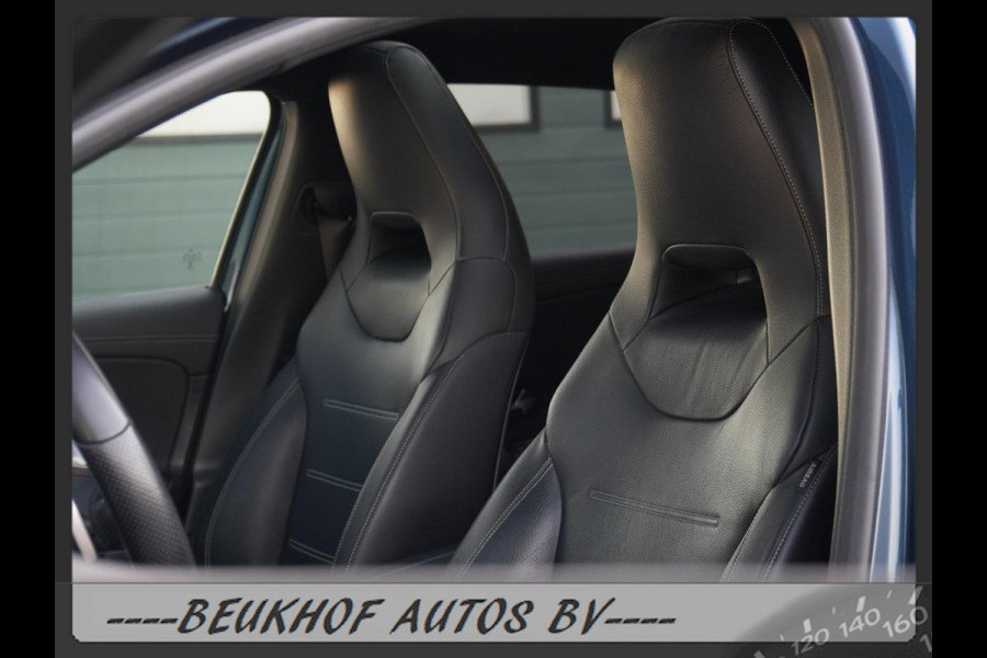 Mercedes-Benz A-Klasse 220 4MATIC Premium Pano Leer Nav Cam
