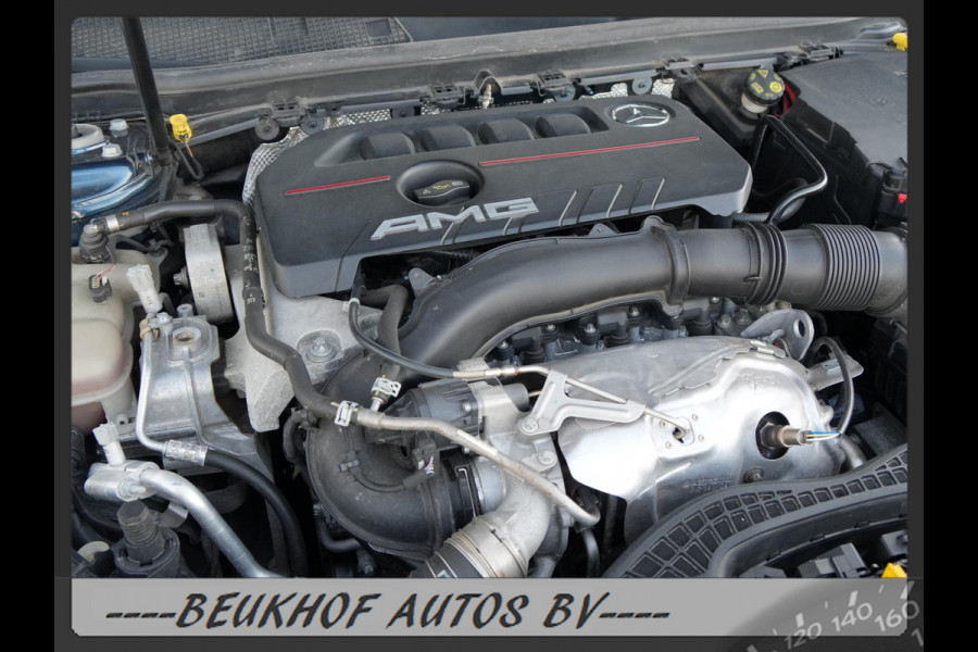 Mercedes-Benz A-Klasse 220 4MATIC Premium Pano Leer Nav Cam