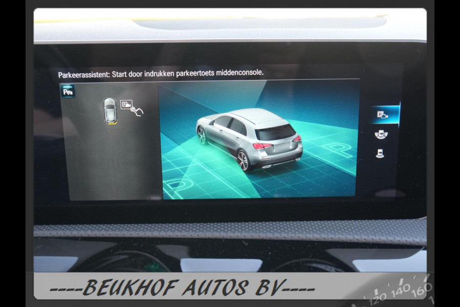 Mercedes-Benz A-Klasse 220 4MATIC Premium Pano Leer Nav Cam
