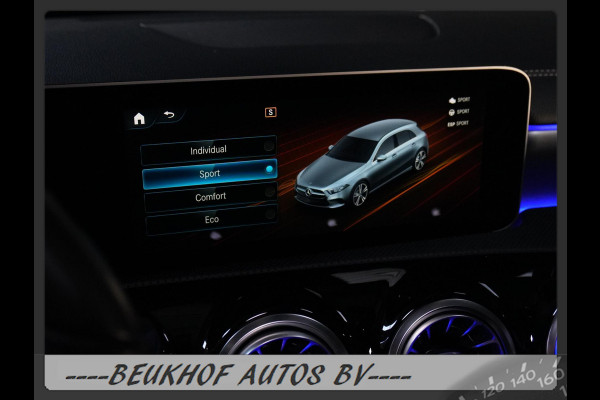 Mercedes-Benz A-Klasse 220 4MATIC Premium Pano Leer Nav Cam