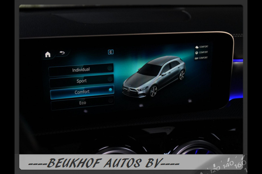 Mercedes-Benz A-Klasse 220 4MATIC Premium Pano Leer Nav Cam