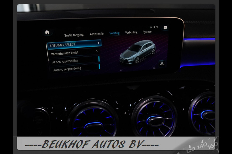 Mercedes-Benz A-Klasse 220 4MATIC Premium Pano Leer Nav Cam