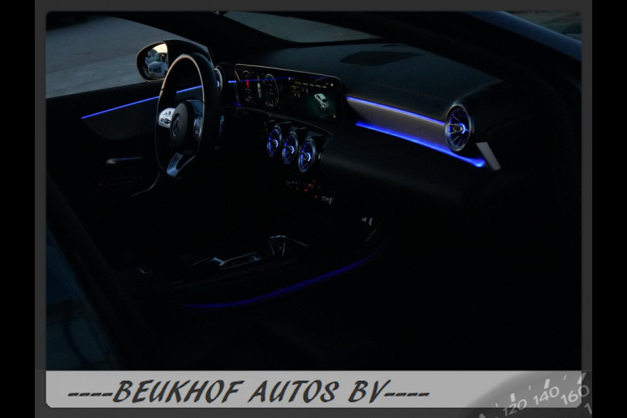 Mercedes-Benz A-Klasse 220 4MATIC Premium Pano Leer Nav Cam