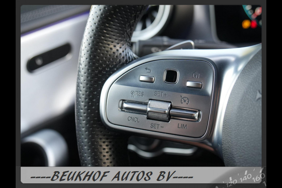 Mercedes-Benz A-Klasse 220 4MATIC Premium Pano Leer Nav Cam