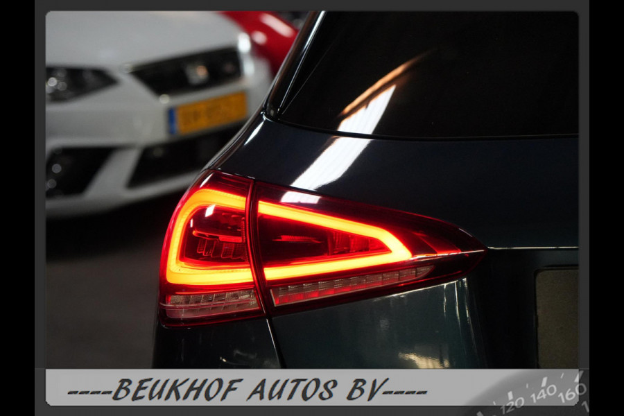 Mercedes-Benz A-Klasse 220 4MATIC Premium Pano Leer Nav Cam
