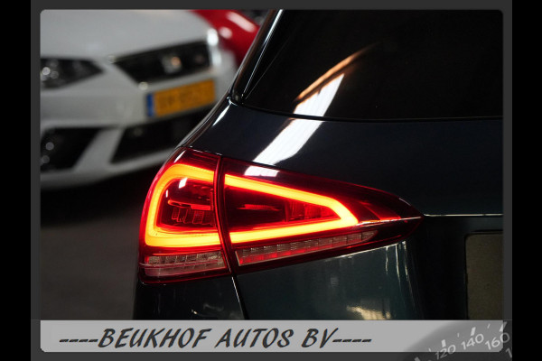 Mercedes-Benz A-Klasse 220 4MATIC Premium Pano Leer Nav Cam