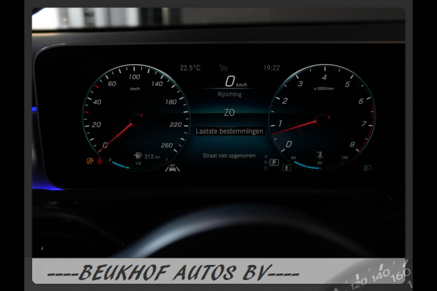 Mercedes-Benz A-Klasse 220 4MATIC Premium Pano Leer Nav Cam