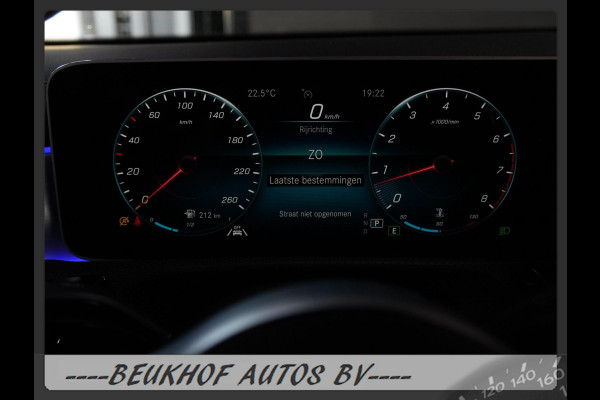 Mercedes-Benz A-Klasse 220 4MATIC Premium Pano Leer Nav Cam
