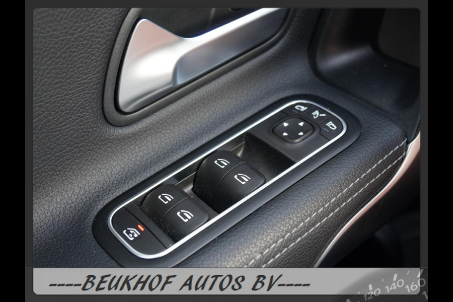 Mercedes-Benz A-Klasse 220 4MATIC Premium Pano Leer Nav Cam