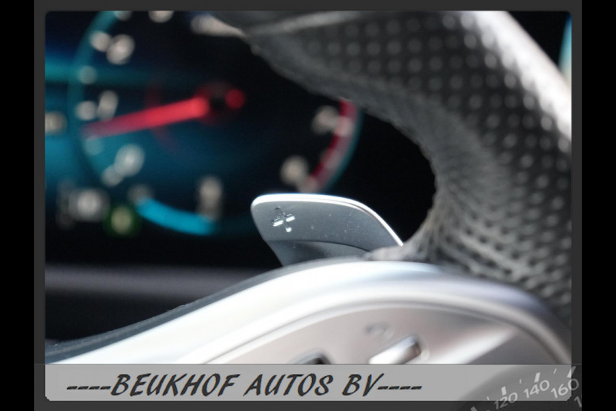 Mercedes-Benz A-Klasse 220 4MATIC Premium Pano Leer Nav Cam