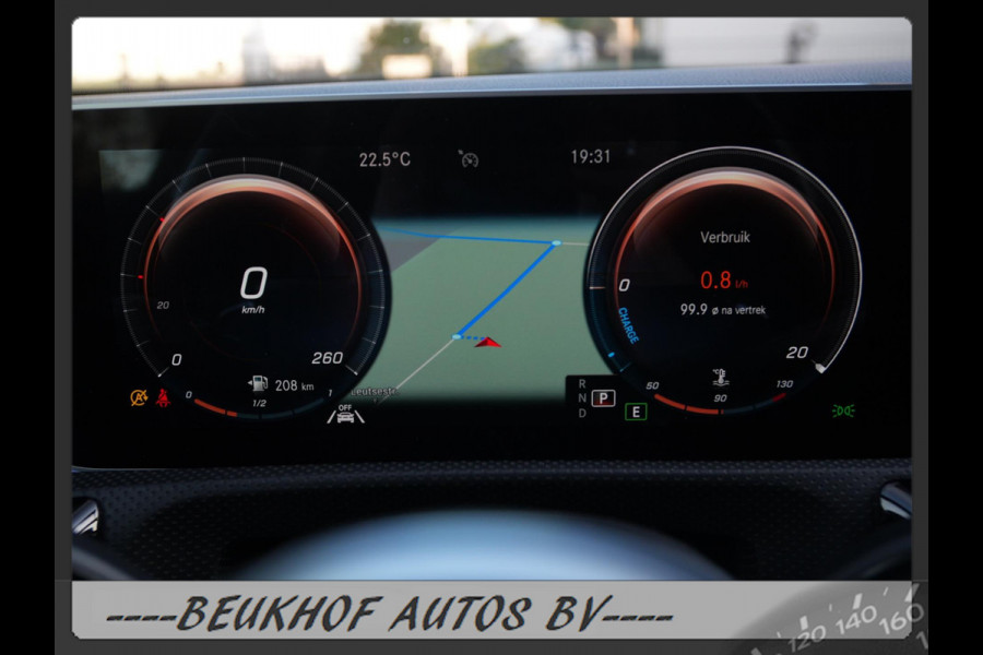 Mercedes-Benz A-Klasse 220 4MATIC Premium Pano Leer Nav Cam