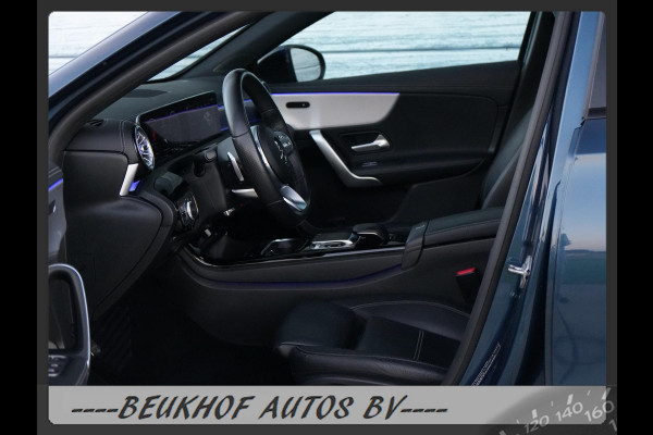 Mercedes-Benz A-Klasse 220 4MATIC Premium Pano Leer Nav Cam