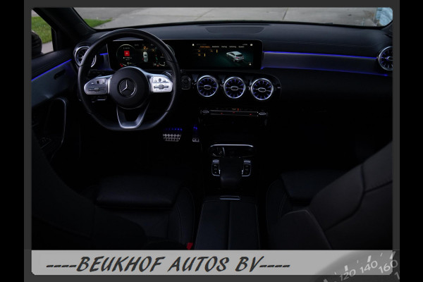 Mercedes-Benz A-Klasse 220 4MATIC Premium Pano Leer Nav Cam