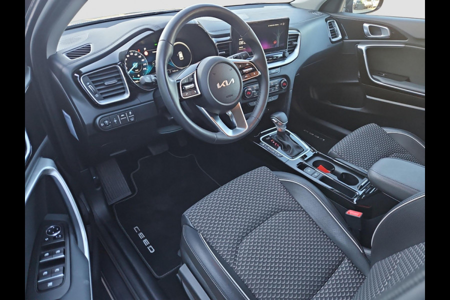 Kia Ceed Sportswagon 1.5 T-GDi DynamicPlusLine | Automaat | Navi | Stoel- en stuurverwarming | Clima | Parkeersensoren | LMV |