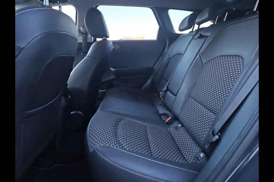Kia Ceed Sportswagon 1.5 T-GDi DynamicPlusLine | Automaat | Navi | Stoel- en stuurverwarming | Clima | Parkeersensoren | LMV |