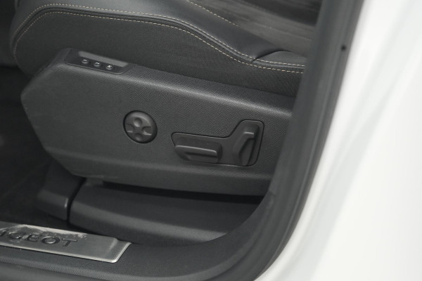 Peugeot 3008 PureTech 130 GT | Camera | Adaptieve Cruise Control | Elektronische Achterklep