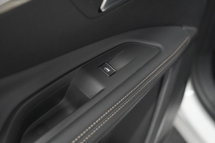 Peugeot 3008 PureTech 130 GT | Camera | Adaptieve Cruise Control | Elektronische Achterklep