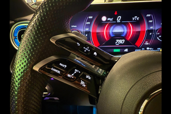 Mercedes-Benz C-Klasse 300 e AMG BLACK-LINE 313PK PANO/V-COCKPIT/NAVI/DAB/CARPLAY/CAM///