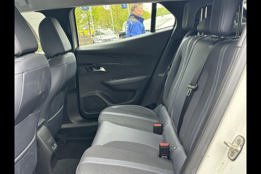 Peugeot e-2008 EV Allure 50 kWh ADAP. CRUISE | NAVI | RIJKLAARPRIJS INCL. 12 MND. BOVAGGARANTIE