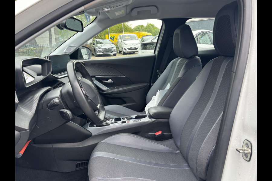 Peugeot e-2008 EV Allure 50 kWh ADAP. CRUISE | NAVI | RIJKLAARPRIJS INCL. 12 MND. BOVAGGARANTIE