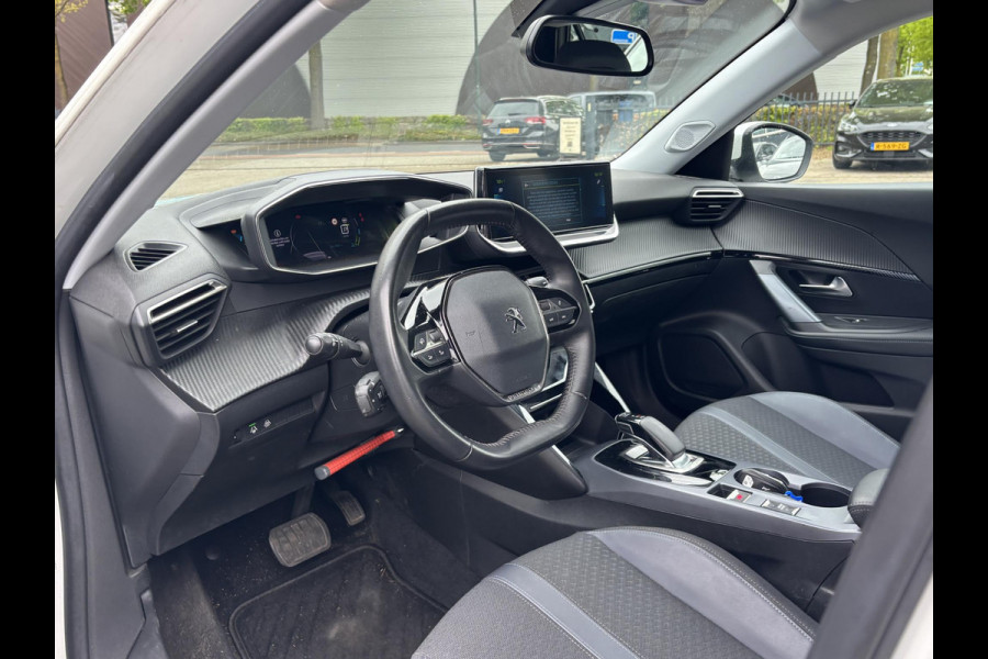 Peugeot e-2008 EV Allure 50 kWh ADAP. CRUISE | NAVI | RIJKLAARPRIJS INCL. 12 MND. BOVAGGARANTIE
