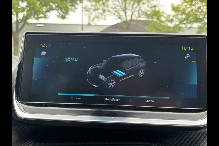Peugeot e-2008 EV Allure 50 kWh ADAP. CRUISE | NAVI | RIJKLAARPRIJS INCL. 12 MND. BOVAGGARANTIE