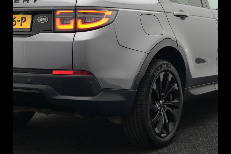 Land Rover Discovery Sport P300e S Plug In Hybrid Dealer O.H. PHEV | Panodak | Alcantara Sportstoelen Memory | Trekhaak Afneembaar | Adaptive Cruise | 360 Camera | L.M. 20" | Camera | Navigatie | Apple Carplay | Virtual | DAB |
