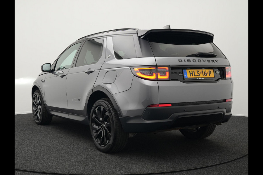 Land Rover Discovery Sport P300e S Plug In Hybrid Dealer O.H. PHEV | Panodak | Alcantara Sportstoelen Memory | Trekhaak Afneembaar | Adaptive Cruise | 360 Camera | L.M. 20" | Camera | Navigatie | Apple Carplay | Virtual | DAB |