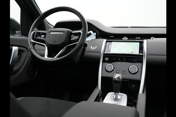 Land Rover Discovery Sport P300e S Plug In Hybrid Dealer O.H. PHEV | Panodak | Alcantara Sportstoelen Memory | Trekhaak Afneembaar | Adaptive Cruise | 360 Camera | L.M. 20" | Camera | Navigatie | Apple Carplay | Virtual | DAB |