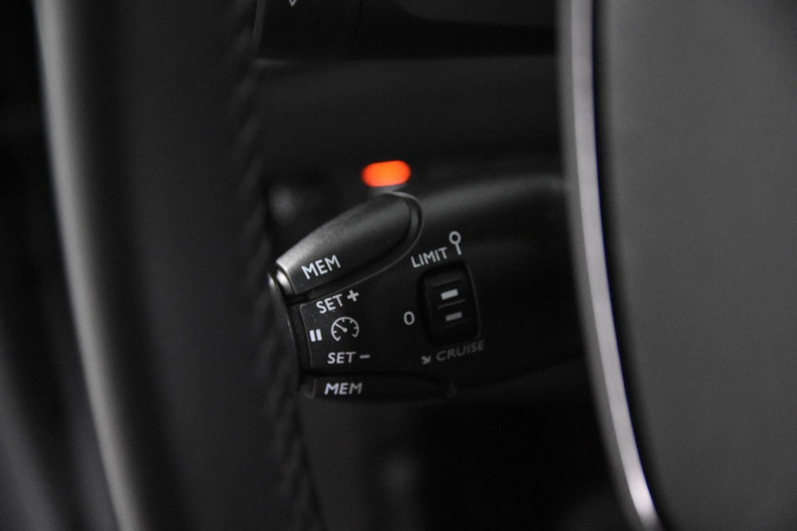 Peugeot 208 Style *1ste Eigenaar*Navigatie*DAB*PDC*