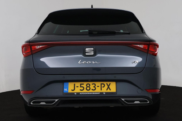 Seat Leon Sportstourer 1.5 eTSI FR (PARKEERSENSOREN, CRUISE, STUURVERWARMING, CAMERA, NAVIGATIE, SFEERVERLICHTING)