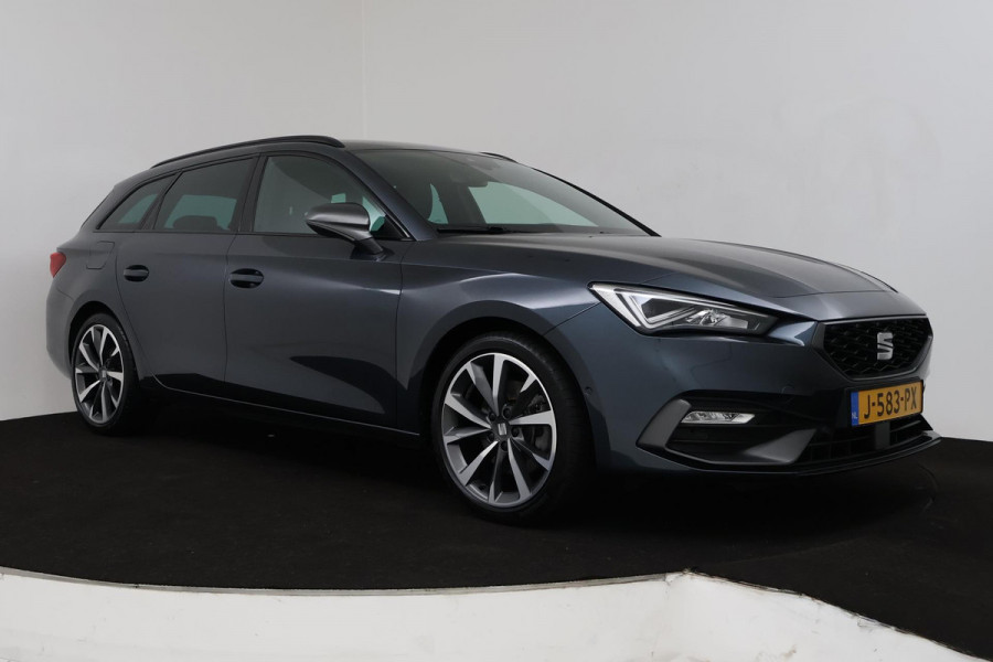 Seat Leon Sportstourer 1.5 eTSI FR (PARKEERSENSOREN, CRUISE, STUURVERWARMING, CAMERA, NAVIGATIE, SFEERVERLICHTING)
