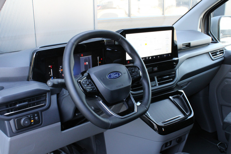 Ford Transit Custom 320 2.0 TDCI L2H1 Limited 170 pk - DC Voorbereiding - 2x Schuifdeur - Elektrisch wegklapbare trekhaak - Carplay - 360 Camera