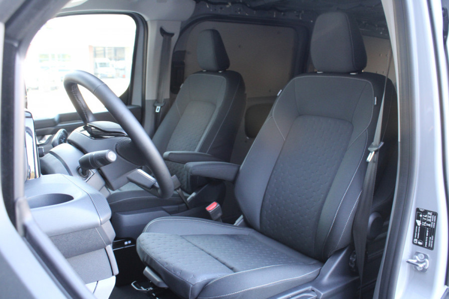 Ford Transit Custom 320 2.0 TDCI L2H1 Limited 170 pk - DC Voorbereiding - 2x Schuifdeur - Elektrisch wegklapbare trekhaak - Carplay - 360 Camera