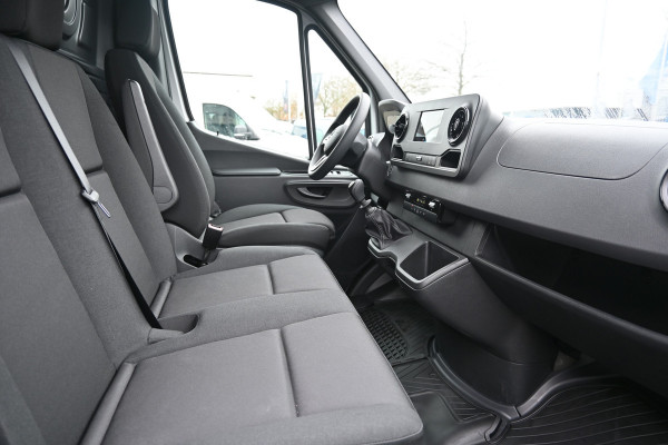 Mercedes-Benz Sprinter 317 CDI L3H2 RWD MBUX met camera, Brake assist, Geveerde stoel