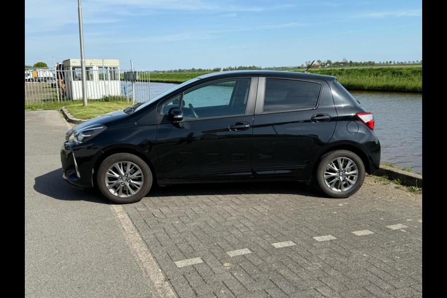 Toyota Yaris 1.5 VVT-i Comfort stoelverwarming, climaat, camera