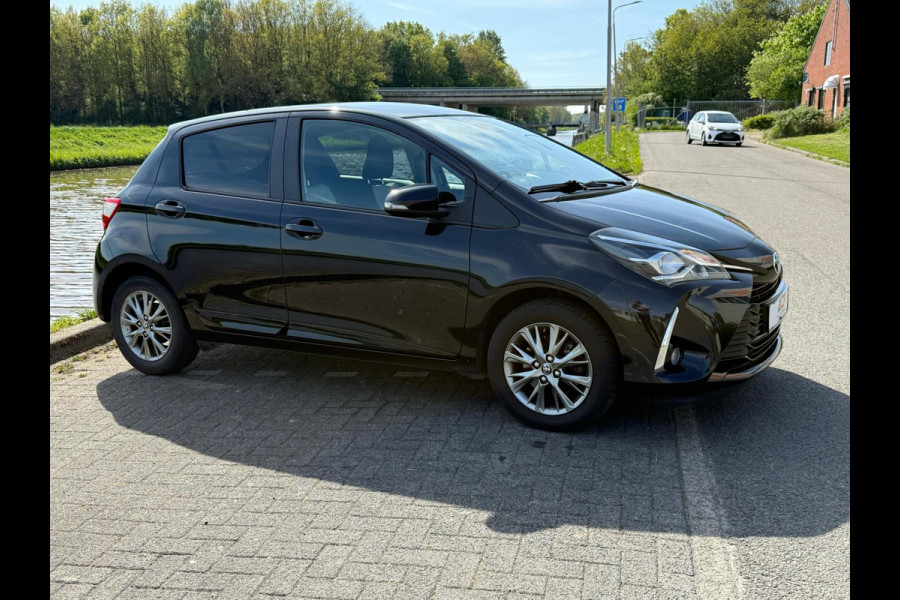 Toyota Yaris 1.5 VVT-i Comfort stoelverwarming, climaat, camera