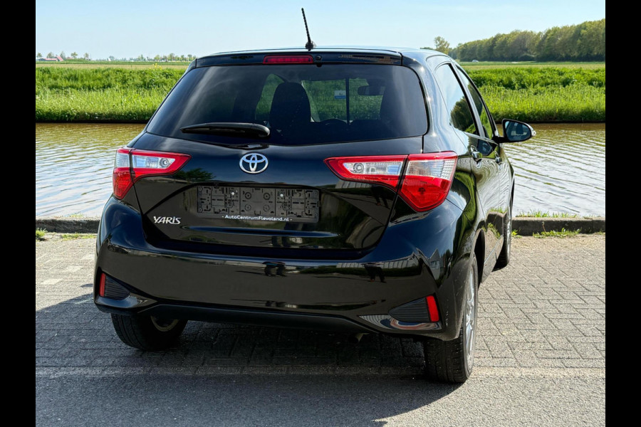 Toyota Yaris 1.5 VVT-i Comfort stoelverwarming, climaat, camera