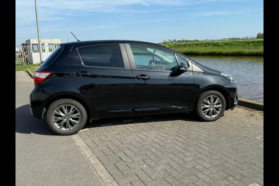 Toyota Yaris 1.5 VVT-i Comfort stoelverwarming, climaat, camera