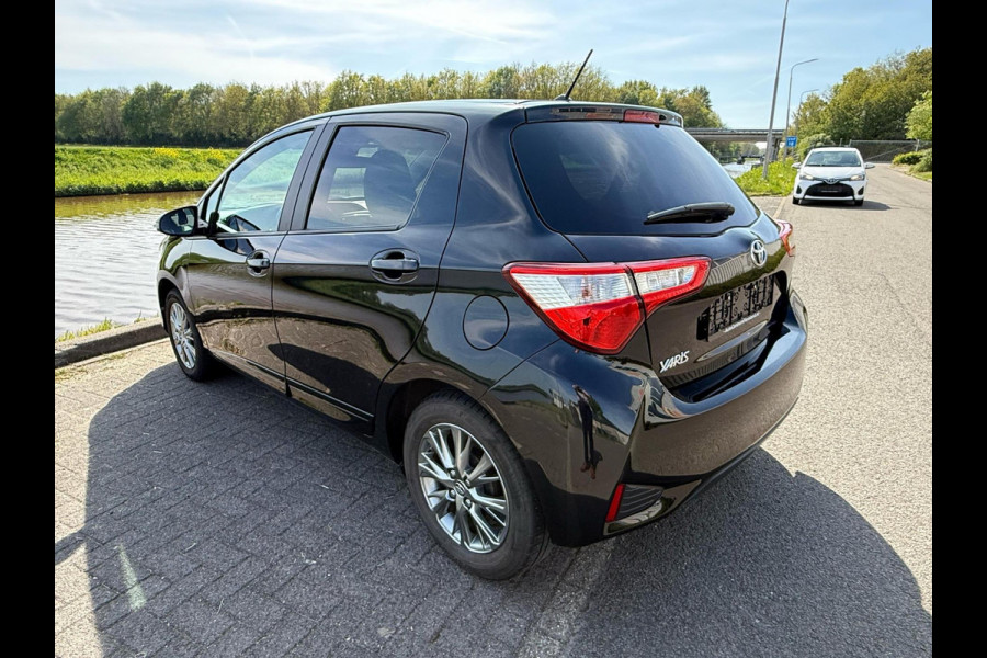 Toyota Yaris 1.5 VVT-i Comfort stoelverwarming, climaat, camera