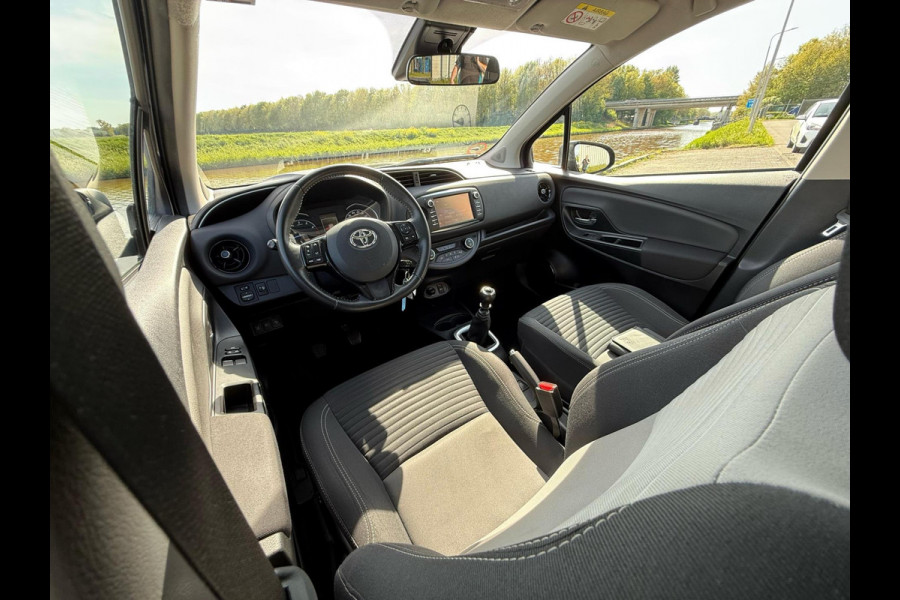 Toyota Yaris 1.5 VVT-i Comfort stoelverwarming, climaat, camera