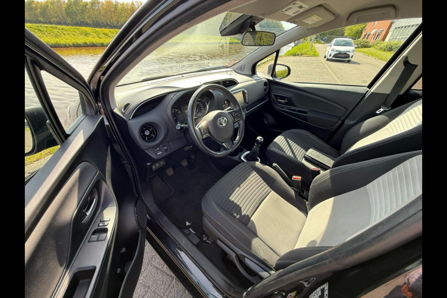 Toyota Yaris 1.5 VVT-i Comfort stoelverwarming, climaat, camera