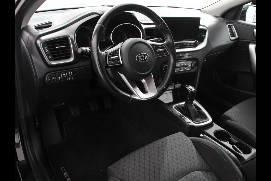 Kia Ceed Sportswagon 1.0 T-GDi 120pk DynamicLine Navigatie Apple Carplay/Android Auto Climate Control Cruise Control Lichtmetalen Velgen Parkeer sensoren