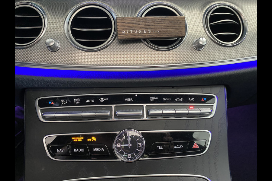 Mercedes-Benz E-Klasse 200 Business Solution AMG Upgrade Edition Panodak /Camera/