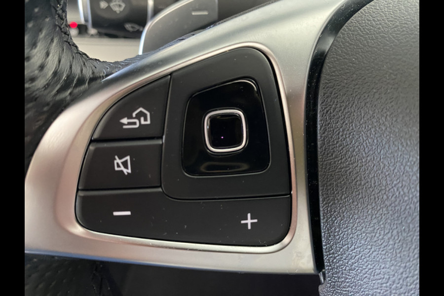 Mercedes-Benz E-Klasse 200 Business Solution AMG Upgrade Edition Panodak /Camera/