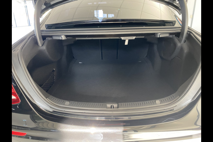 Mercedes-Benz E-Klasse 200 Business Solution AMG Upgrade Edition Panodak /Camera/
