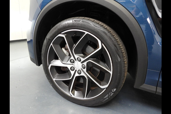 Lynk & Co 01 1.5 PHEV BlackLine NAVI/360CAM/SCHUIFDAK/LED/20"LMV!