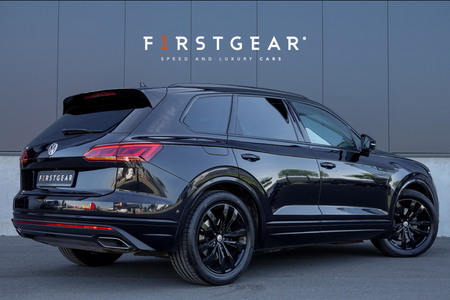 Volkswagen Touareg 3.0 TDI R-Line *Luchtvering / Vierwielbesturing / Stoel-ventilatie + massage / Panorama / Memory / HUD*