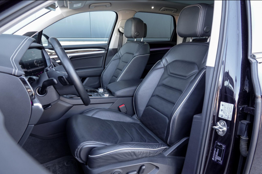 Volkswagen Touareg 3.0 TDI R-Line *Luchtvering / Vierwielbesturing / Stoel-ventilatie + massage / Panorama / Memory / HUD*