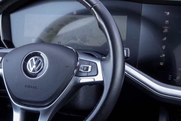 Volkswagen Touareg 3.0 TDI R-Line *Luchtvering / Vierwielbesturing / Stoel-ventilatie + massage / Panorama / Memory / HUD*